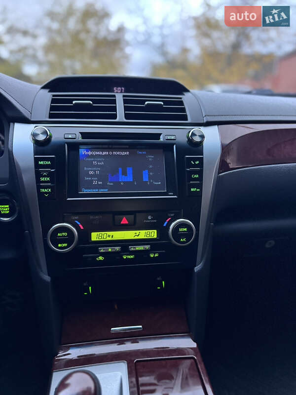 Седан Toyota Camry 2011 в Новой Одессе