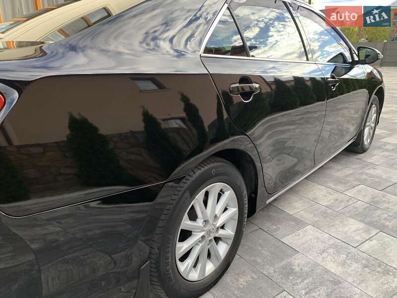 Седан Toyota Camry 2013 в Івано-Франківську