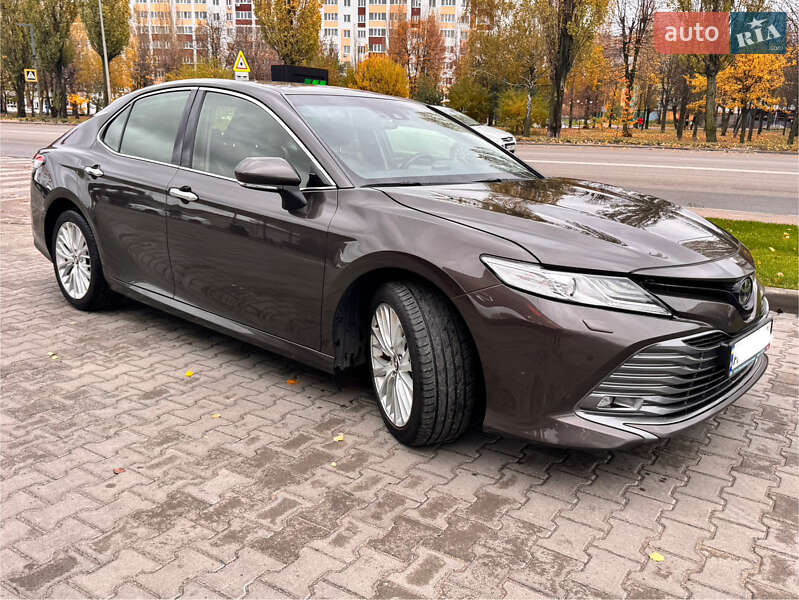 Седан Toyota Camry 2018 в Киеве фото 4 Седан Toyota Camry 2018 в Киеве