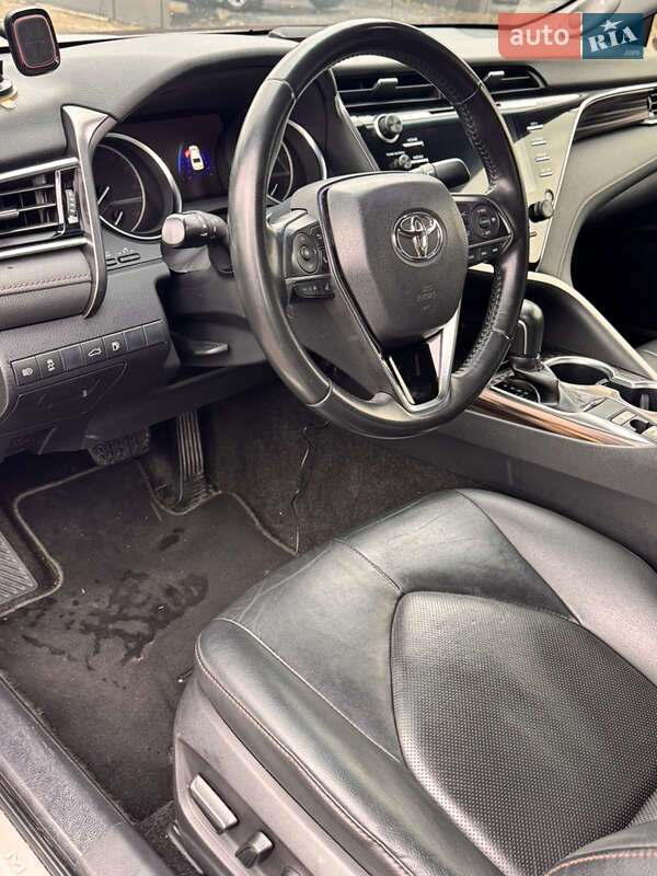 Седан Toyota Camry 2018 в Киеве фото 8 Седан Toyota Camry 2018 в Киеве