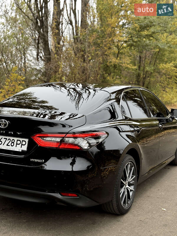 Седан Toyota Camry 2023 в Киеве фото 14 Седан Toyota Camry 2023 в Киеве