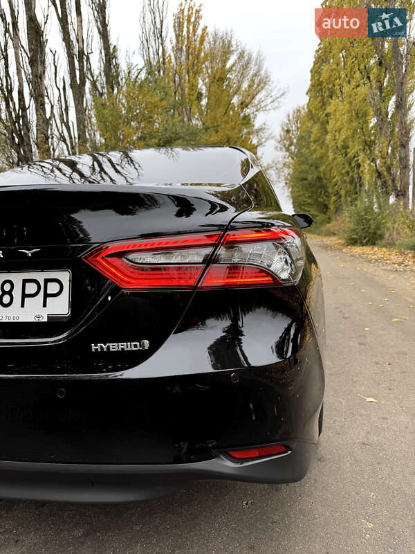 Седан Toyota Camry 2023 в Киеве фото 19 Седан Toyota Camry 2023 в Киеве