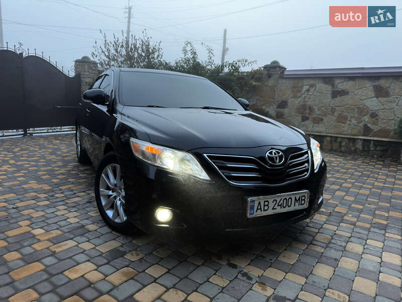 Седан Toyota Camry 2009 в Могилев-Подольске