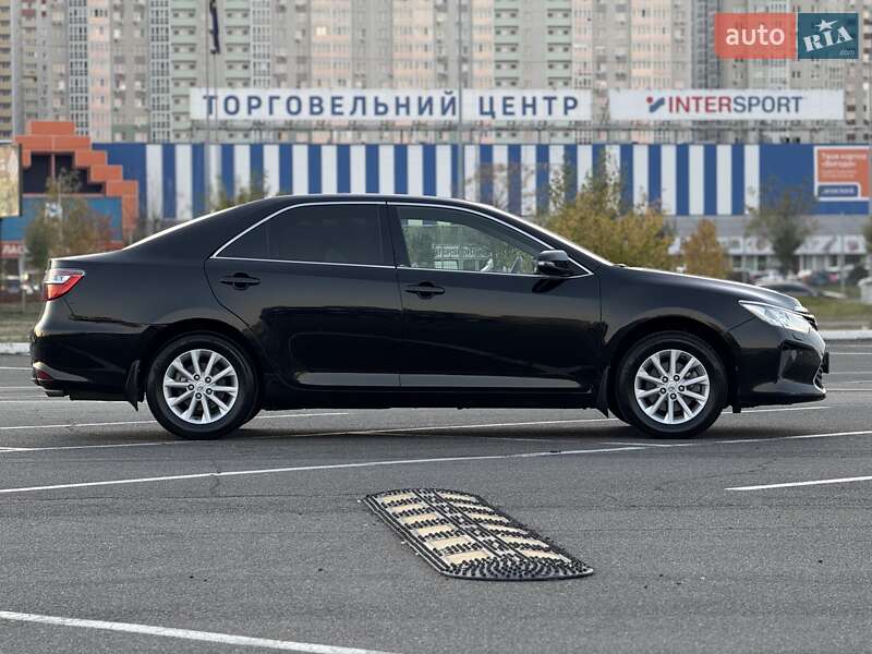 Седан Toyota Camry 2017 в Киеве фото 5 Седан Toyota Camry 2017 в Киеве