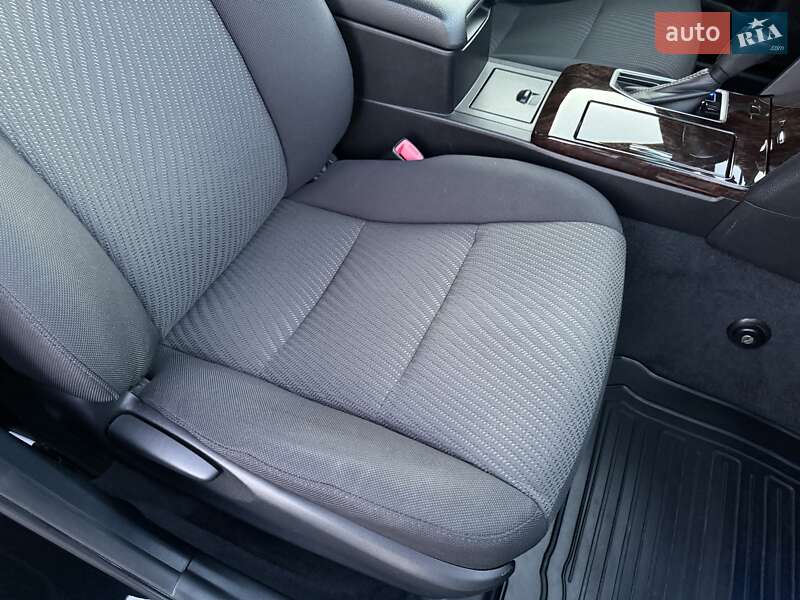 Седан Toyota Camry 2017 в Киеве фото 40 Седан Toyota Camry 2017 в Киеве