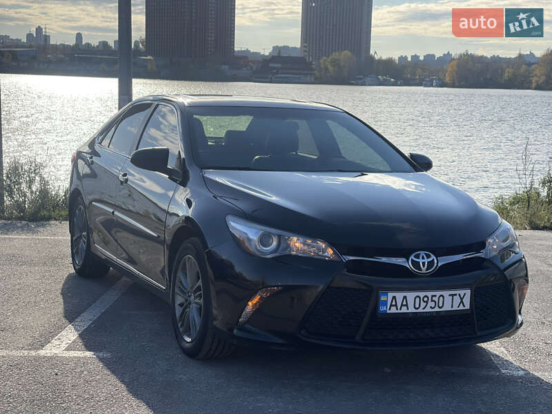 Toyota Camry 2016