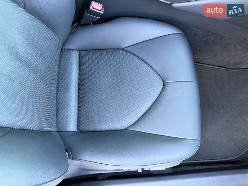 Седан Toyota Camry 2022 в Киеве фото 25 Седан Toyota Camry 2022 в Киеве