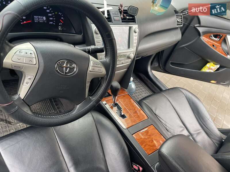 Седан Toyota Camry 2010 в Полонном фото 29 Седан Toyota Camry 2010 в Полонном