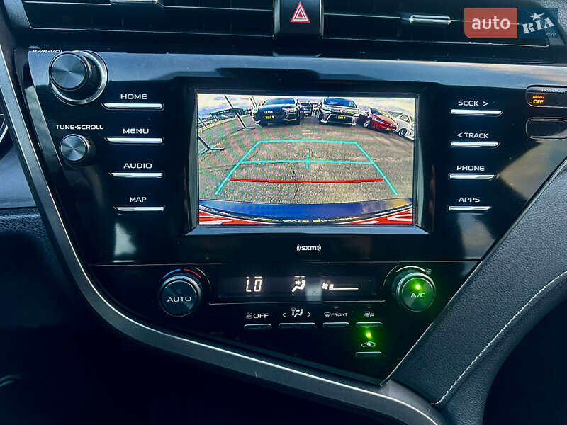 Седан Toyota Camry 2020 в Києві