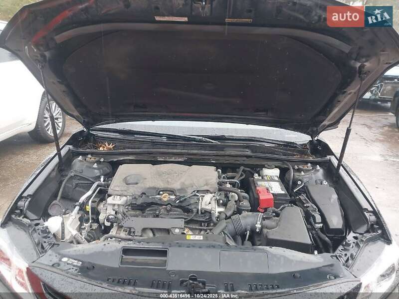 Седан Toyota Camry 2019 в Тернополе