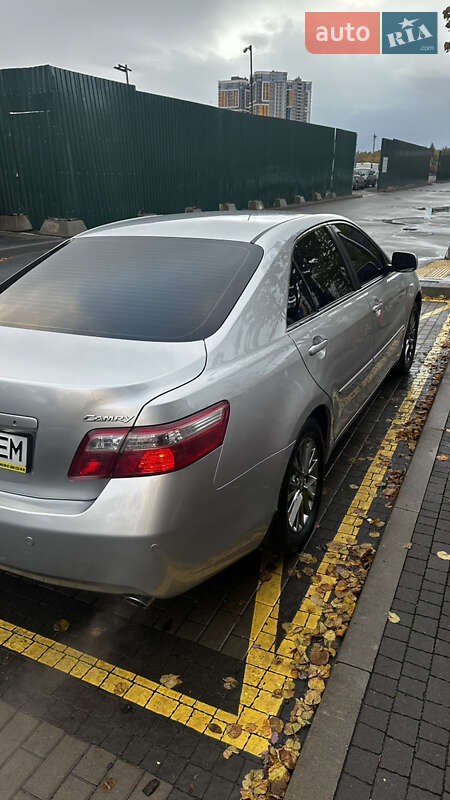 Седан Toyota Camry 2007 в Киеве