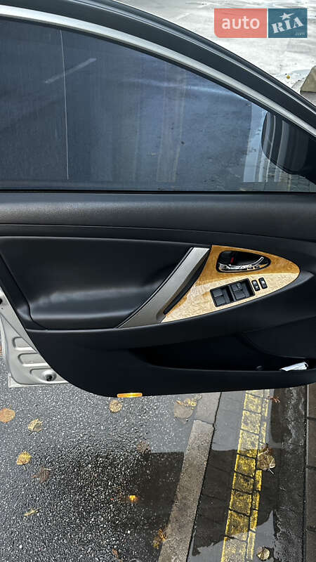 Седан Toyota Camry 2007 в Киеве