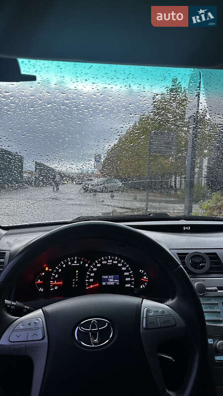 Седан Toyota Camry 2007 в Киеве