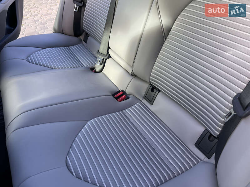 Седан Toyota Camry 2022 в Виннице фото 15 Седан Toyota Camry 2022 в Виннице