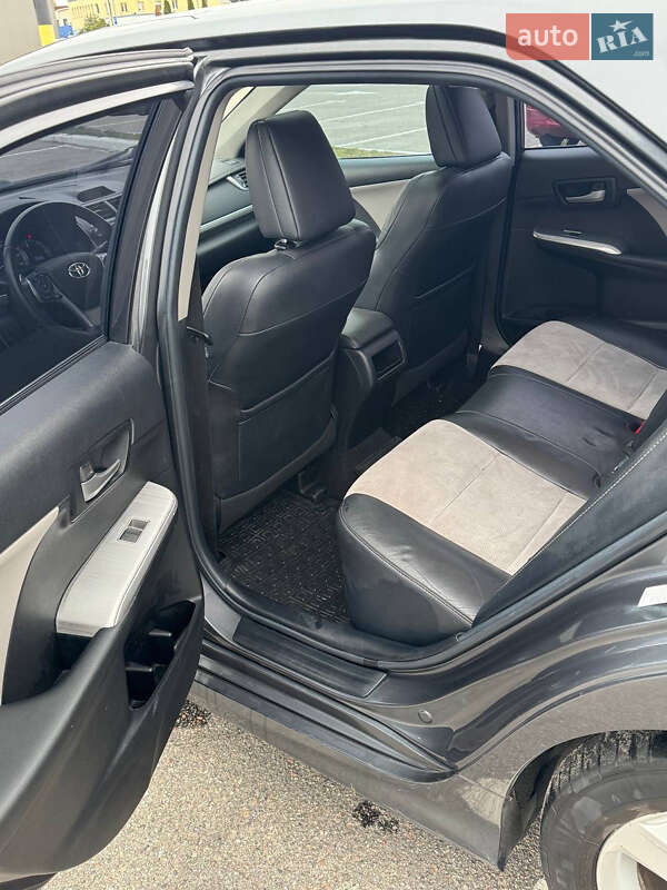 Седан Toyota Camry 2012 в Киеве