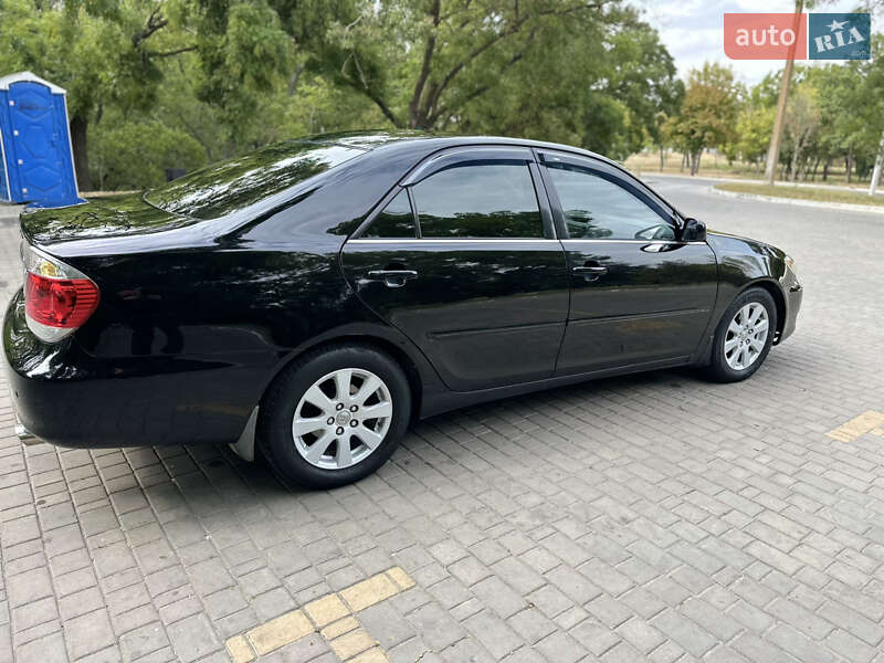 Седан Toyota Camry 2005 в Измаиле