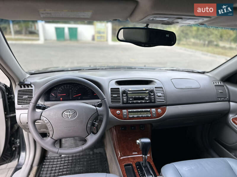 Седан Toyota Camry 2005 в Измаиле