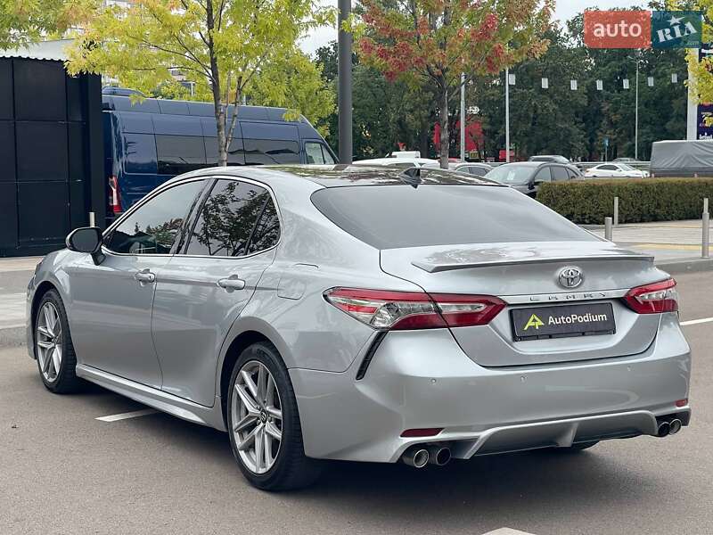 Седан Toyota Camry 2018 в Киеве фото 7 Седан Toyota Camry 2018 в Киеве