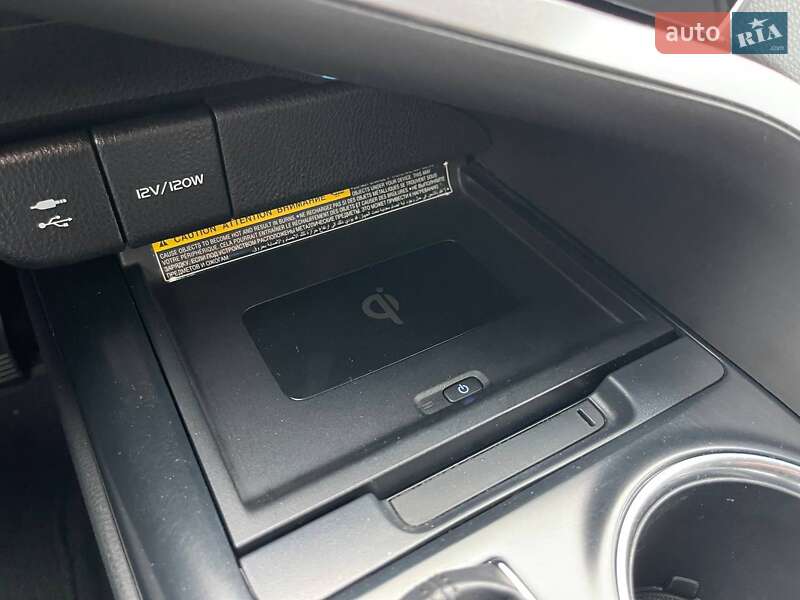 Седан Toyota Camry 2018 в Киеве фото 28 Седан Toyota Camry 2018 в Киеве