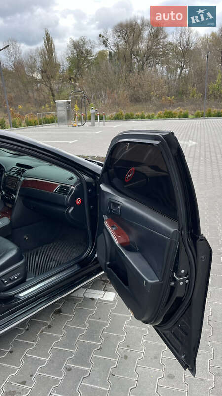 Седан Toyota Camry 2014 в Киеве