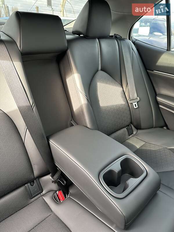 Седан Toyota Camry 2024 в Белогородке фото 25 Седан Toyota Camry 2024 в Белогородке