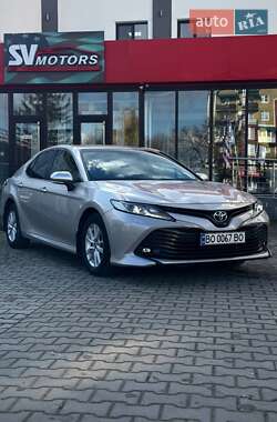Седан Toyota Camry 2017 в Черновцах Седан Toyota Camry 2017 в Черновцах