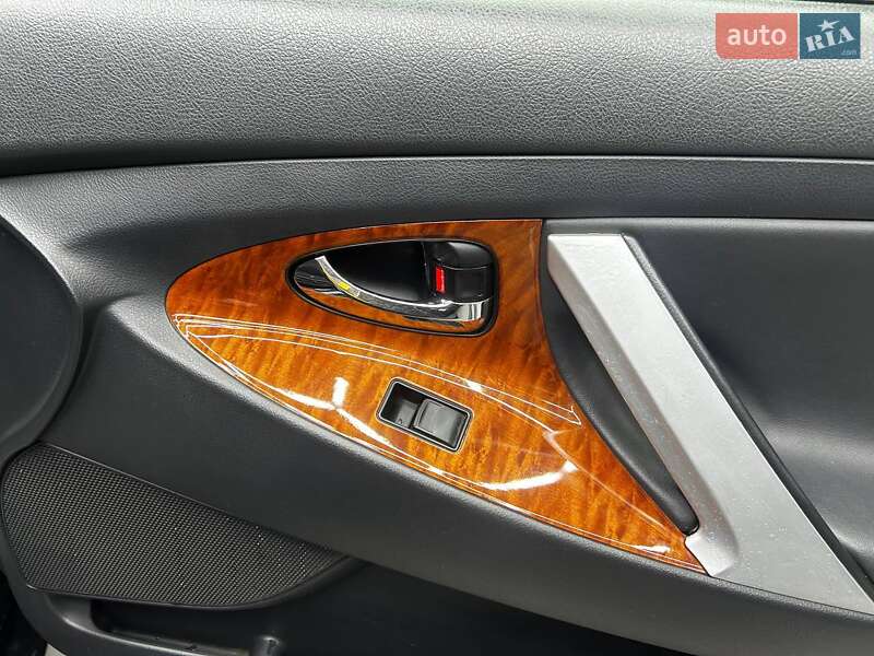 Седан Toyota Camry 2008 в Черновцах