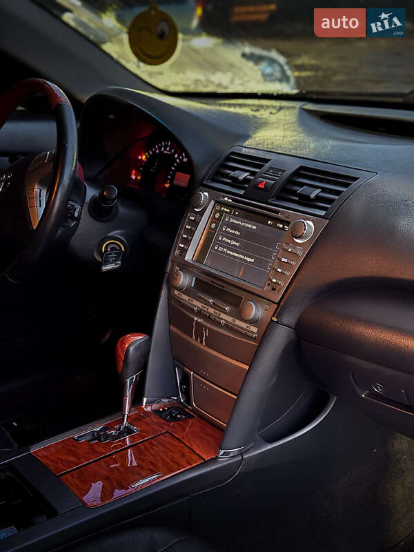 Седан Toyota Camry 2008 в Броварах