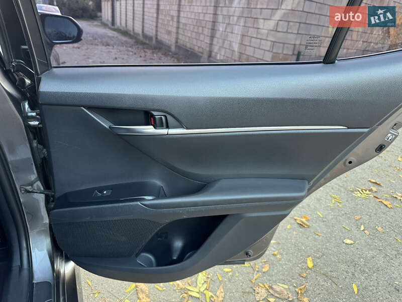 Седан Toyota Camry 2017 в Одессе