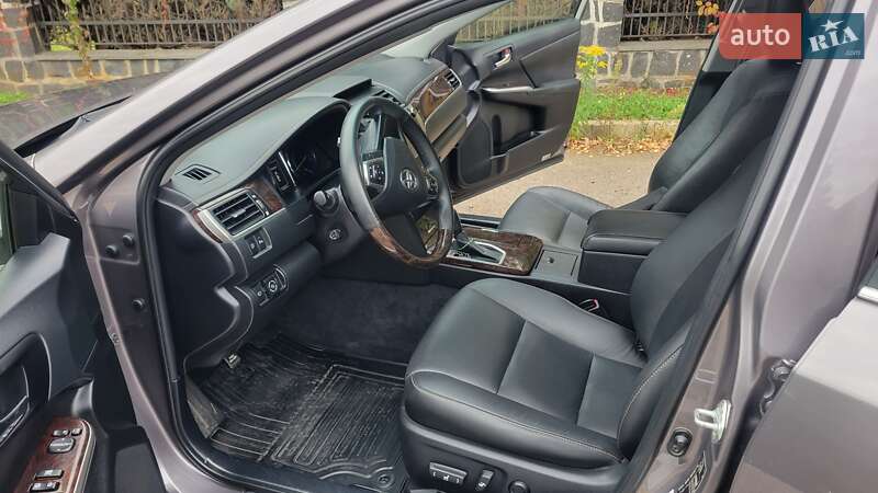 Седан Toyota Camry 2016 в Луцьку