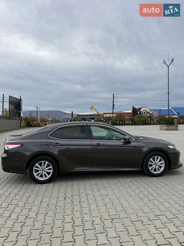 Седан Toyota Camry 2018 в Чернівцях фото 3 Седан Toyota Camry 2018 в Чернівцях