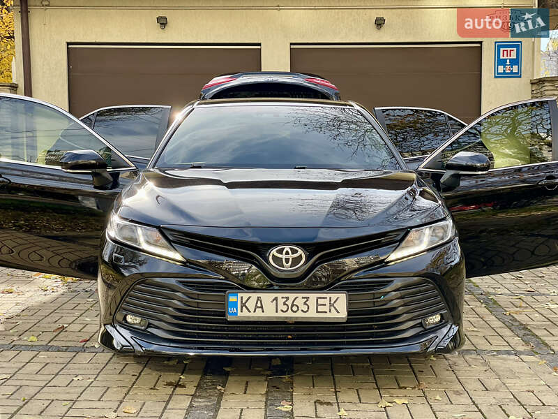 Седан Toyota Camry 2019 в Киеве фото 19 Седан Toyota Camry 2019 в Киеве