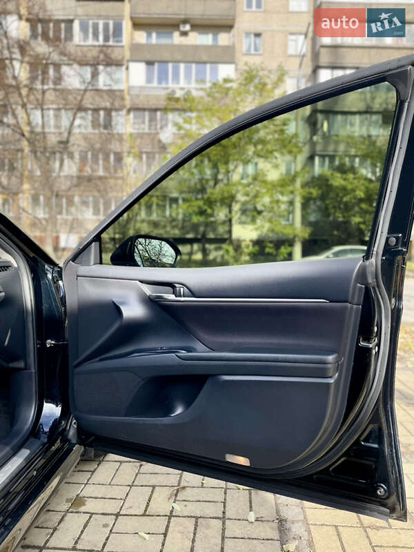 Седан Toyota Camry 2019 в Киеве фото 22 Седан Toyota Camry 2019 в Киеве