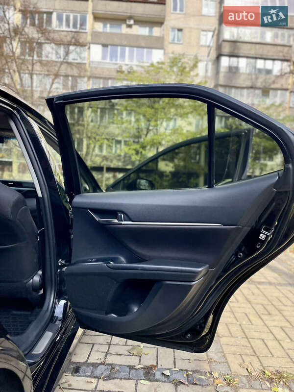 Седан Toyota Camry 2019 в Киеве фото 30 Седан Toyota Camry 2019 в Киеве