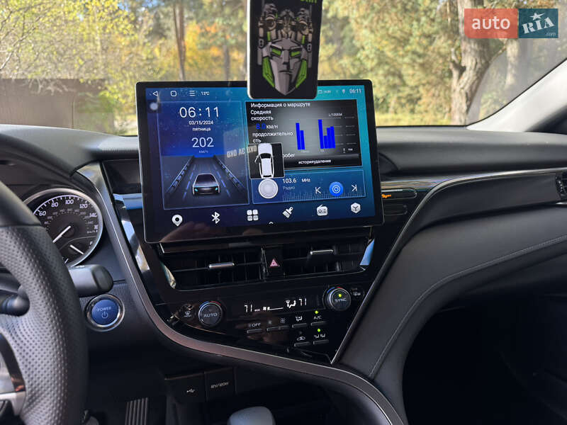 Седан Toyota Camry 2021 в Киеве