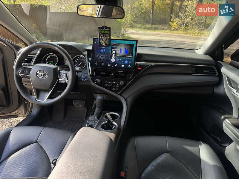 Седан Toyota Camry 2021 в Киеве