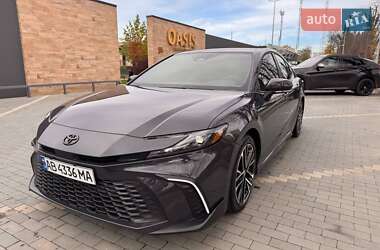 Седан Toyota Camry 2024 в Києві