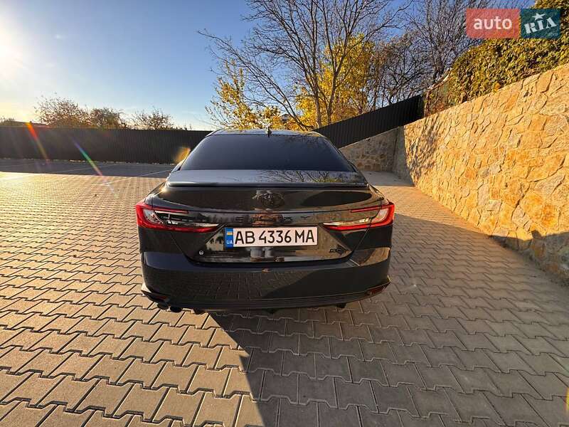 Седан Toyota Camry 2024 в Киеве