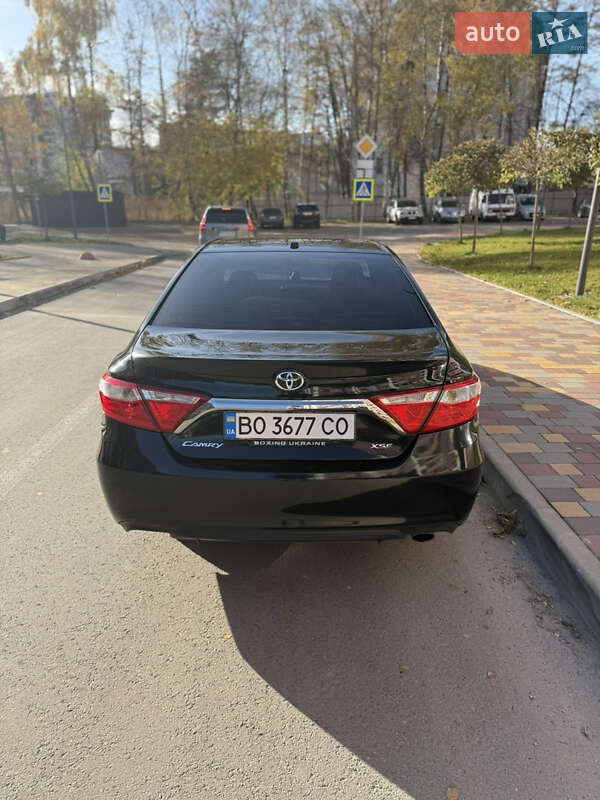Седан Toyota Camry 2017 в Тернополе