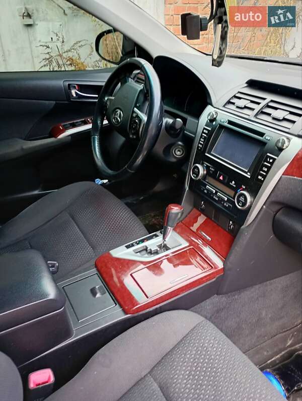 Седан Toyota Camry 2013 в Умани
