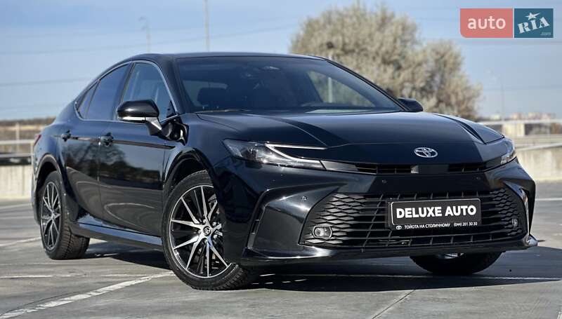 Седан Toyota Camry 2024 в Киеве