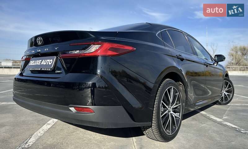 Седан Toyota Camry 2024 в Киеве