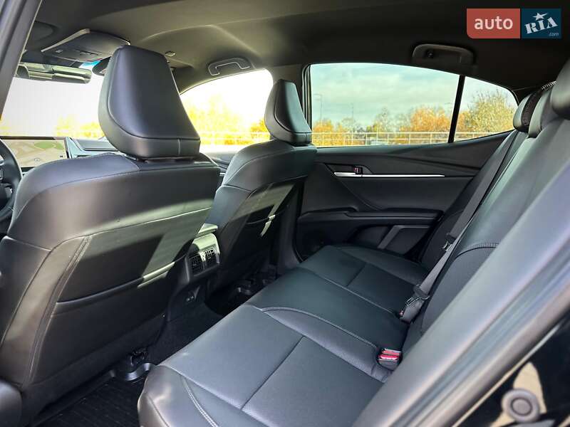 Седан Toyota Camry 2024 в Киеве