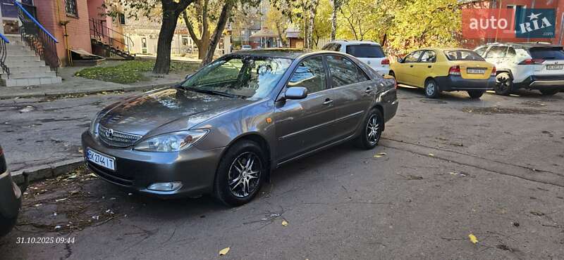 Седан Toyota Camry 2003 в Рівному