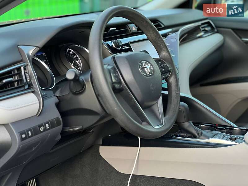 Седан Toyota Camry 2018 в Одесі