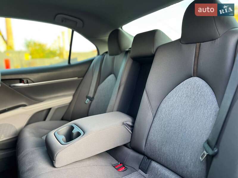 Седан Toyota Camry 2018 в Одесі