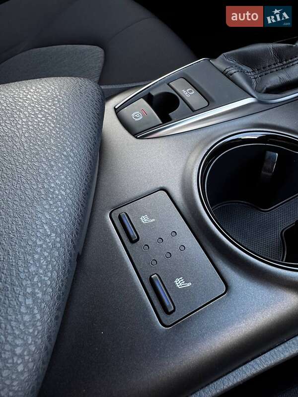 Седан Toyota Camry 2024 в Ровно фото 12 Седан Toyota Camry 2024 в Ровно