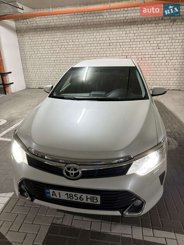 Седан Toyota Camry 2017 в Львове фото Седан Toyota Camry 2017 в Львове