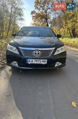 Седан Toyota Camry 2011 в Хмельницькому