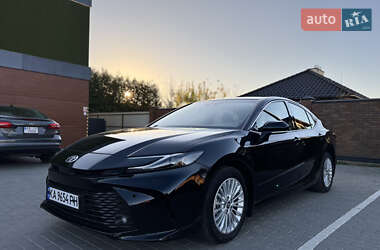 Седан Toyota Camry 2025 в Виннице Седан Toyota Camry 2025 в Виннице